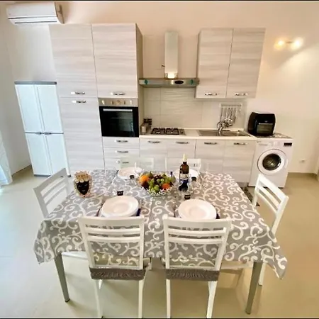 شقة Casa Martina أفولا